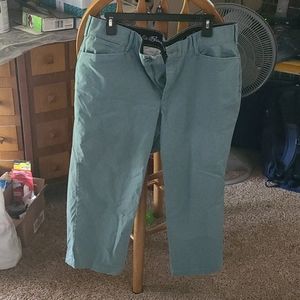 Eddie Bauer cropped pants